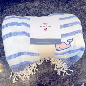 NWT Vineyard Vines Throw